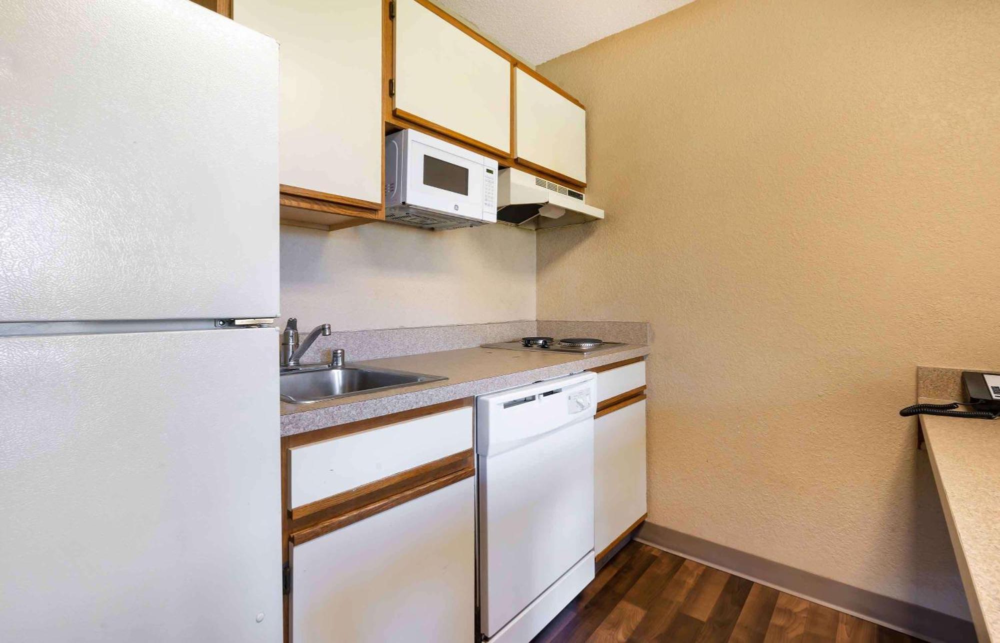 Extended Stay America Suites - Louisville - Alliant Avenue Eksteriør billede