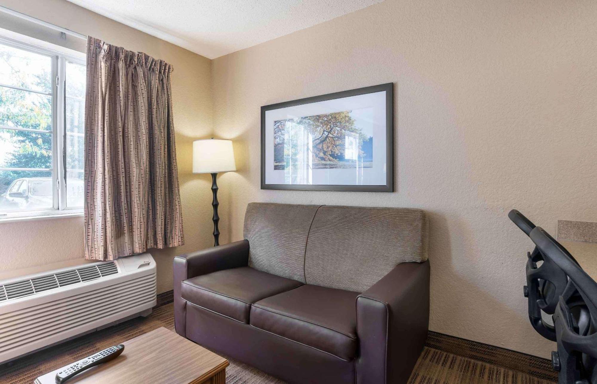 Extended Stay America Suites - Louisville - Alliant Avenue Eksteriør billede